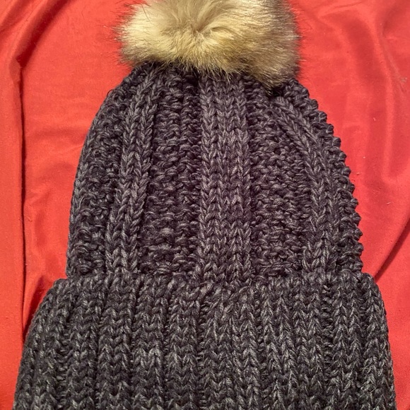 C.C. Winter hat - Picture 2 of 4